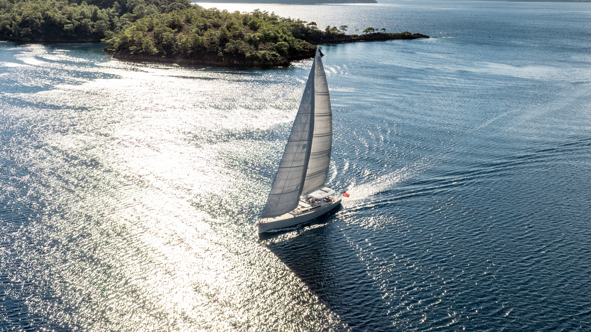 Newcomer Mishi Yachts: Specialized in carbon-composite sailing yachts