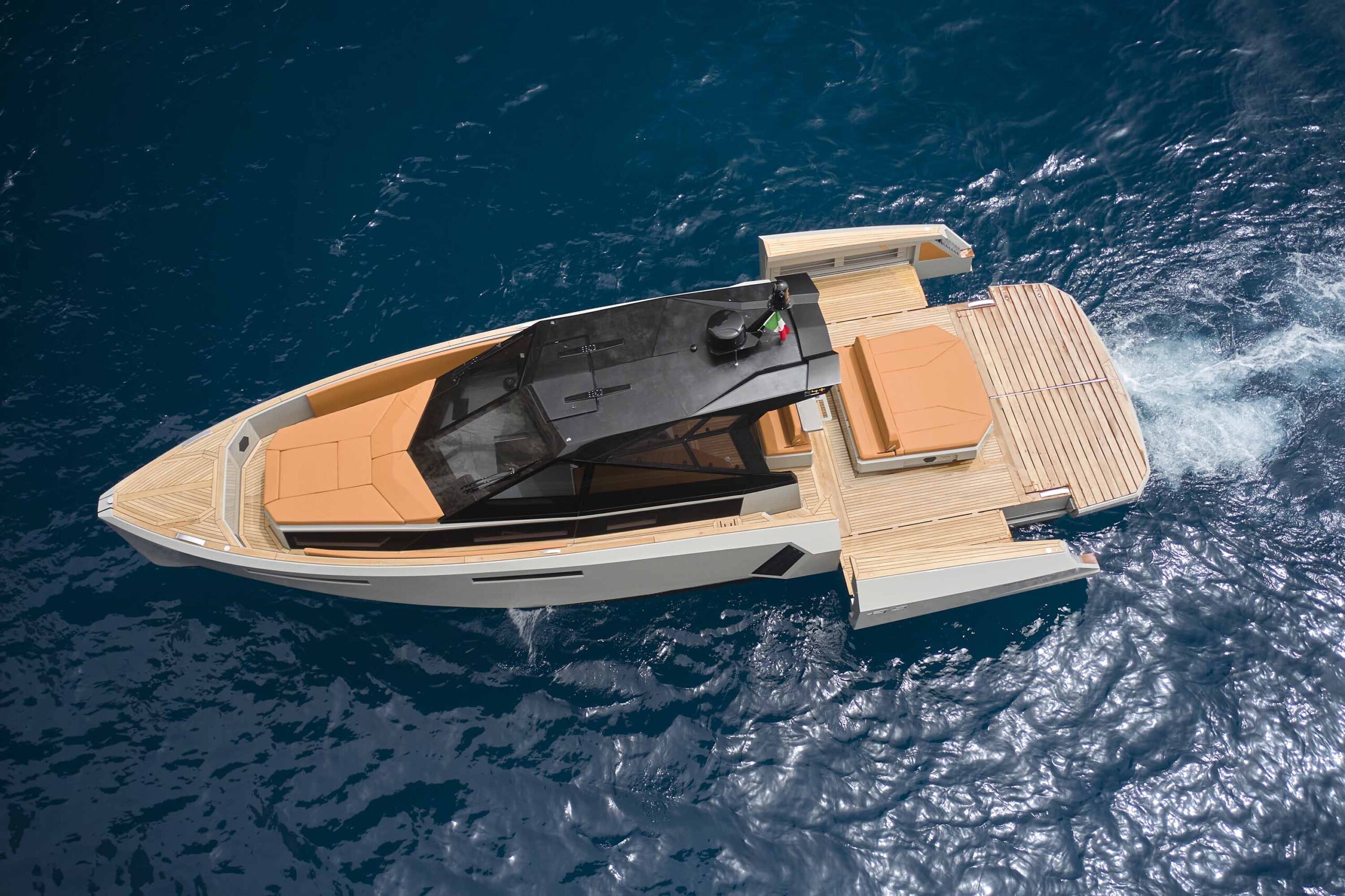 Evo Yachts: Get a glimpse of the new Evo R4+ at Cannes!