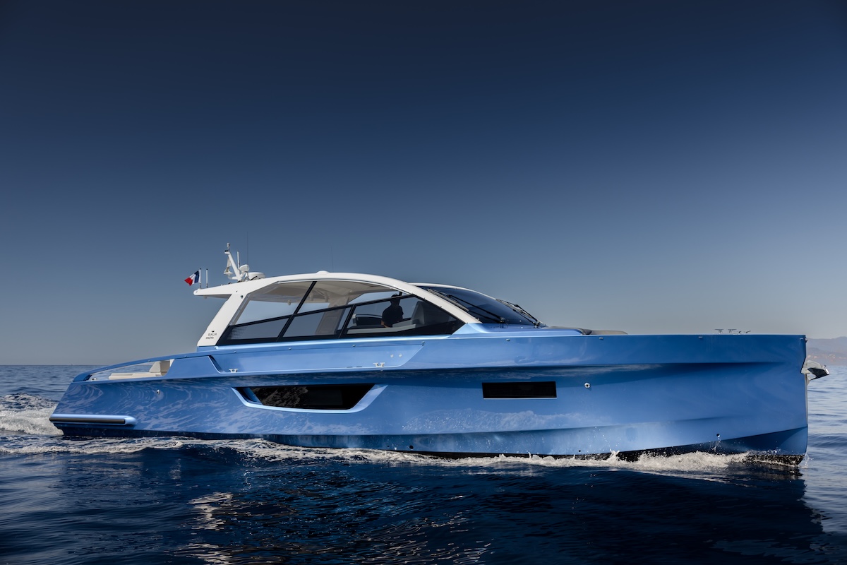 Sialia 57 Deep Silence at the Miami International Boat Show