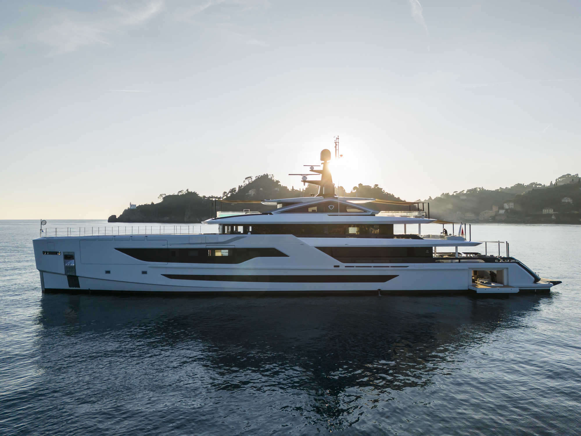 Diamond Binta: A Shining Masterpiece at Sea