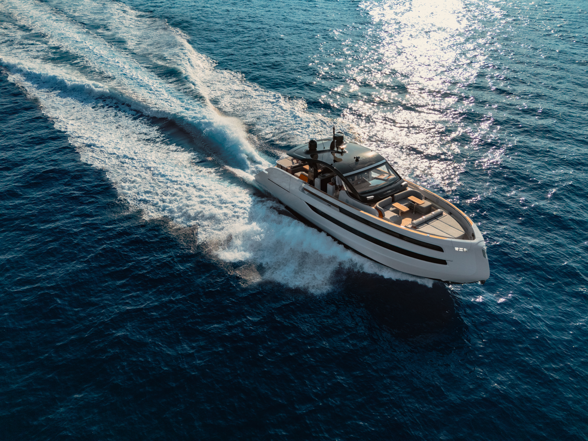 Invictus TT550: the new masterpiece that turned heads in Cannes and Genoa